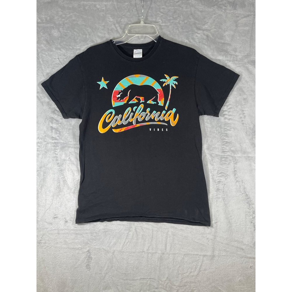 California Vibes Men's T-shirt medium Soft Cotton Tee Black Cool Bear Palm Tree
